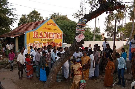 ஜல்லிக்கட்டு நடத்தாவிட்டால் சாமி குத்தமாகிடும்: சொல்கின்றனர் அலங்காநல்லூர் மக்கள்!