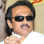 டெசோ தீர்மானம்: ஐ.நா. சபையில் கொடுக்க மு.க.ஸ்டாலின் யு.எஸ். சென்றார்!