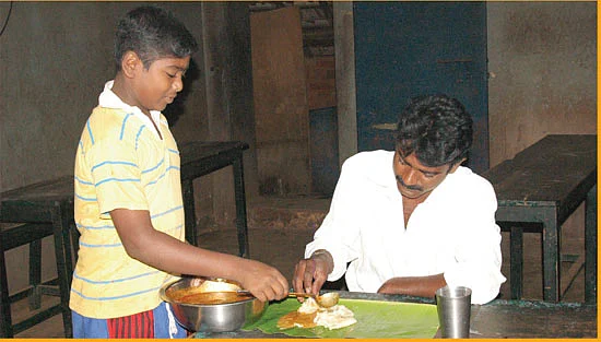 புரோட்டா கடையில் பக்கோடா பாண்டி!
