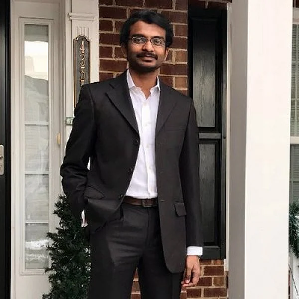 ``இந்தி தெரியாது; முடிஞ்சத பார்த்துக்கோங்க..!’’ - மும்பை விமான நிலையத்தில் தமிழருக்கு நடந்தது என்ன?
