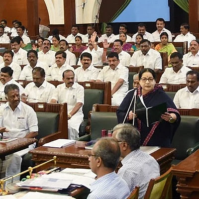 'மதுவிலக்கை அமல்படுத்தியே தீருவேன்..!' - முதல்வர் ஜெயலலிதா உறுதி