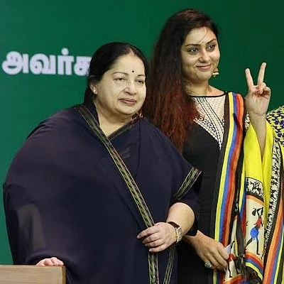 நமீதா பிரசாரத்துக்கு ஏன் போகவில்லை? விளக்கம் கொடுக்கும் ர.ர.க்கள்!