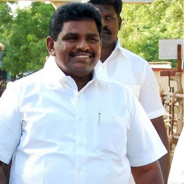 குறிவைக்கப்படும் அனிதா ராதாகிருஷ்ணனின் ஆதரவாளர்கள்!- இரவில் வீடுகளில் நுழைந்த ஐடி அதிகாரிகள்