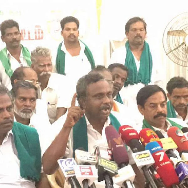 `விவசாயிகளை தற்கொலைக்குத் தூண்டும் மோடிக்கு வாக்களிக்கமாட்டோம்’ - பி.ஆர்.பாண்டியன் ஆதங்கம்!