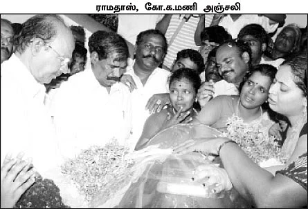 ''நான் வரும் வரை தம்பியை வைத்திருங்கள்''