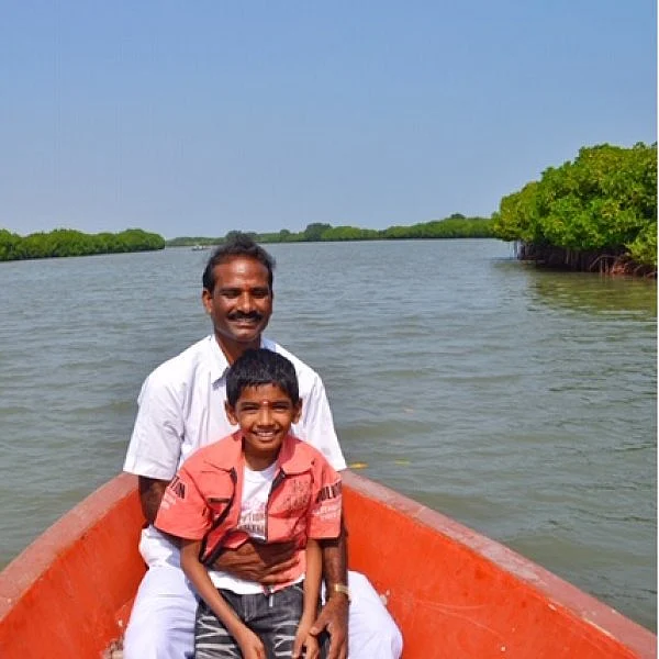 `போலி ரசீது; கூடுதல் கட்டணம்!- பிச்சாவரம் சுற்றுலாப் பயணிகள் குமுறல்