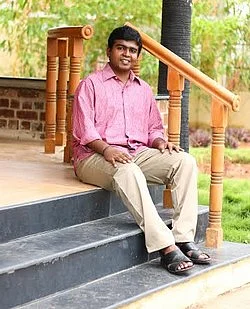 கோச்சிங் சென்டர் போகாமலேயே ஜெயிச்சேன்: 22 வயதில் ஐஏஎஸ் ஆன அருண்ராஜ் சொல்கிறார்!