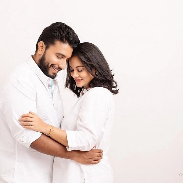 ``அது பழசுங்க... அப்படி போட்டோ எடுக்க 'அலைபாயுதே' ஹீரோயினா நான்?'' - சுஜா வரூணி