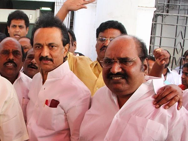 ஜெ.அன்பழகன் பொறுப்பு யாருக்கு? வலுக்கும்போட்டி... குழப்பத்தில் ஸ்டாலின்!