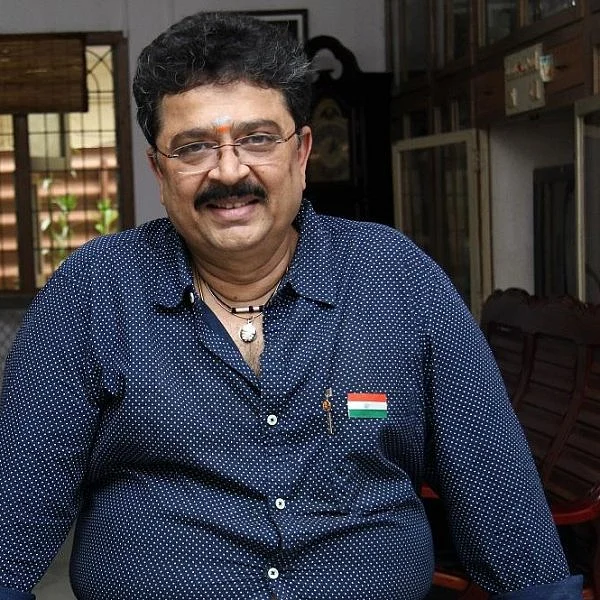 `அவதூறு கருத்து குறித்த வழக்கில் நேரில் ஆஜராக எஸ்.வி.சேகருக்கு சம்மன்!' - எழும்பூர் நீதிமன்றம் உத்தரவு!