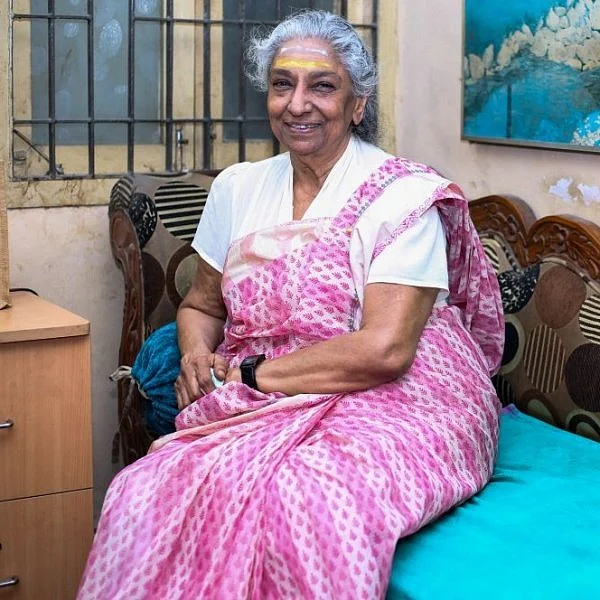 ``படிப்பே பிடிக்கலை... இசையும் பெரிசா கத்துக்கலை... கனவு மாதிரி இருக்குது!" எஸ்.ஜானகி 80 #HBD_SJanaki