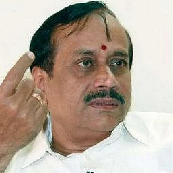 'உண்மை கசக்கும்' - நடிகர் விஜய் குறித்து ஹெச்.ராஜா மீண்டும் ட்வீட்!