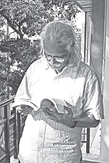 “புத்தகங்களைத் தடை செய்வது சாத்தியமே இல்லை!” - தமிழ்மகன், வெய்யில், இளங்கோகிருஷ்ணன்