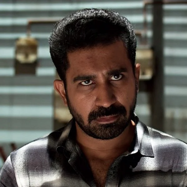 "எத்தனை கொலைனாலும் பண்ண ரெடி" - விஜய் ஆண்டனியின் 'கொலைகாரன்' டிரெய்லர்!