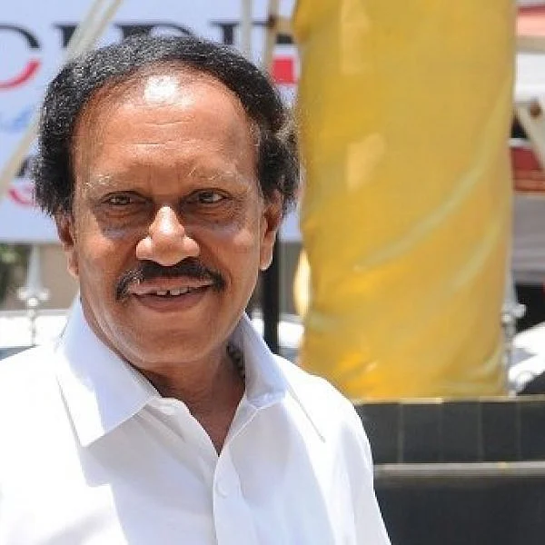 `காங்கிரஸும், பா.ஜ.க-வும் மாநிலக் கட்சிகளாக மாறிவிடும்!’ - தம்பிதுரை