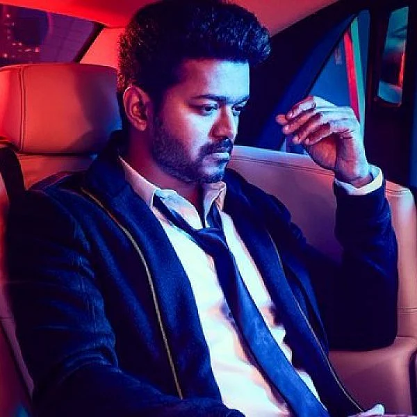 `சர்கார் படத்துக்கு நோட்டீஸ்’ - புகைபிடிக்கும் காட்சிகளை நீக்க வலியுறுத்தல்!
