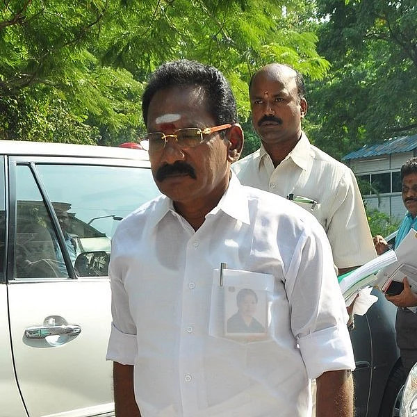 'அரசின் திட்டங்களுக்கு அ.தி.மு.க உறுப்பினர் அட்டை கட்டாயம்' - செல்லூர் ராஜு சர்ச்சை பேச்சு!
