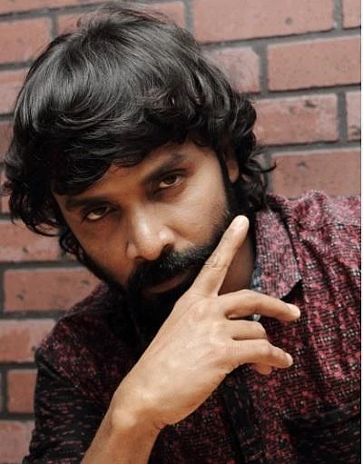 'நோஞ்சான் ஆரவ்வை என் எதிரியாகப் பார்க்கவில்லை' - சினேகனின் பிக்பாஸ் அனுபவம் #VikatanExclusive