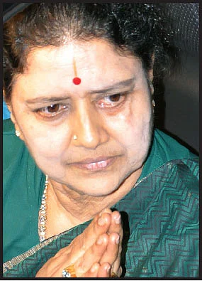“நான் என்ன தப்பு செய்தேன்னு சின்னம்மா கேட்டாங்க!”