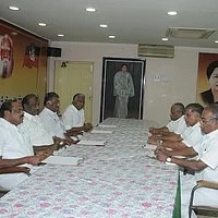 தொகுதி பங்கீடு குறித்த பேச்சுவார்த்தையை தொடங்கியது அ.தி.மு.க!