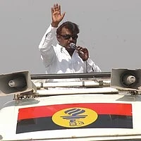 இராப்பகலா குடிக்கிறதா சொல்றவங்கதான் ஊத்திக்கொடுத்தாங்க: விஜயகாந்த் ஆவேசம்