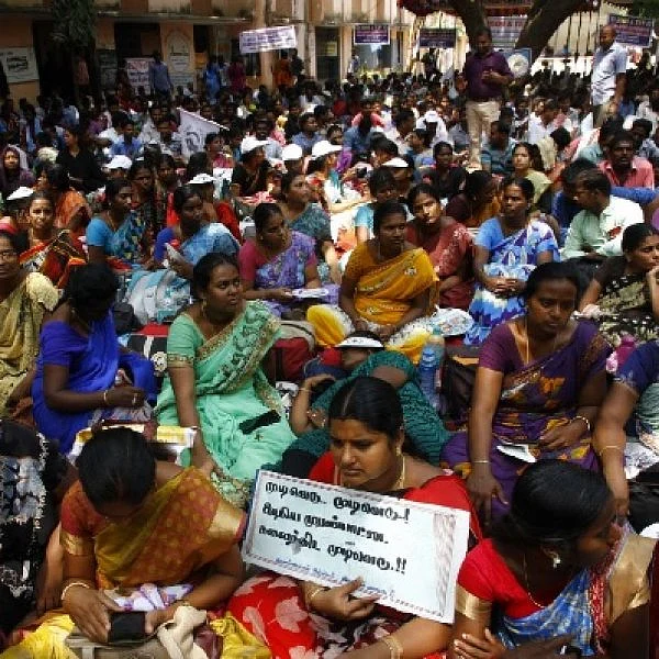 `அமைச்சருடனான பேச்சுவார்த்தையில் உடன்பாடு!’ - இடைநிலை ஆசிரியர்கள் போராட்டம் வாபஸ்