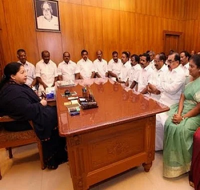நாடாளுமன்றக் கூட்டம்: அதிமுக எம்.பி.க்களுடன் ஜெயலலிதா ஆலோசனை!