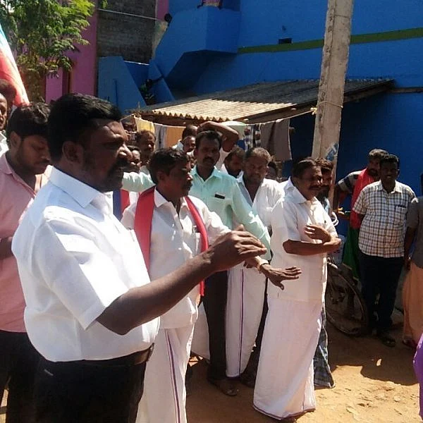 `மத நல்லிணக்கத்தைச் சீர்குலைக்கப் பார்க்கிறார்கள்!’ − பொம்மிநாயக்கன்பட்டியில் திருமாவளவன்