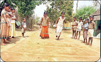 நம்ம ஊரு நம்ம மண் - நம்ம ஊரு விளையாட்டு
