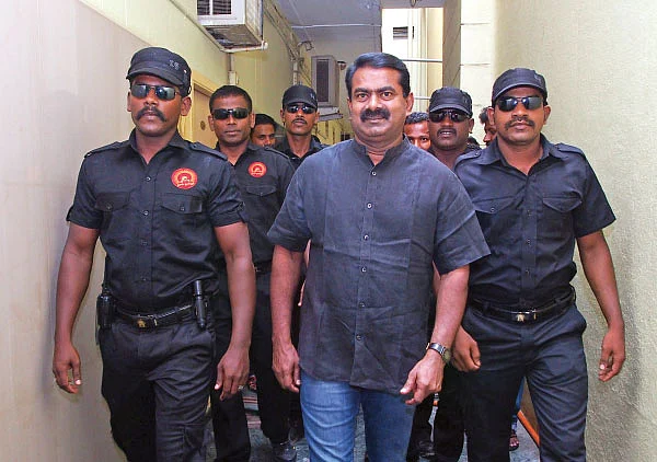 ‘12 கோடிப்பே... 12 கோடிஈஈஈ...’ - சீமானுடன் ஒருநாள்...