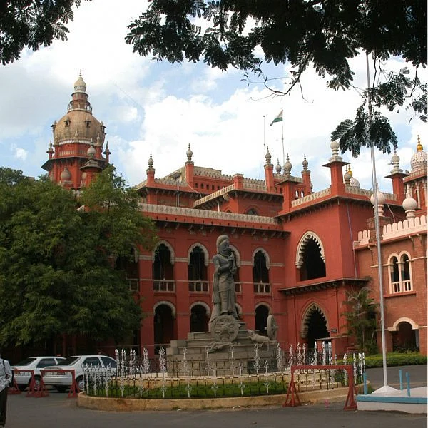 `நிவாரணமும் கிடையாது; பட்டாவும் கிடையாது' - ஆக்கிரமிப்பாளர்களைத் தெறிக்கவிட்ட உயர் நீதிமன்றம்!