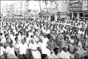தொடை நடுங்கின ஆள்தானே நீ..