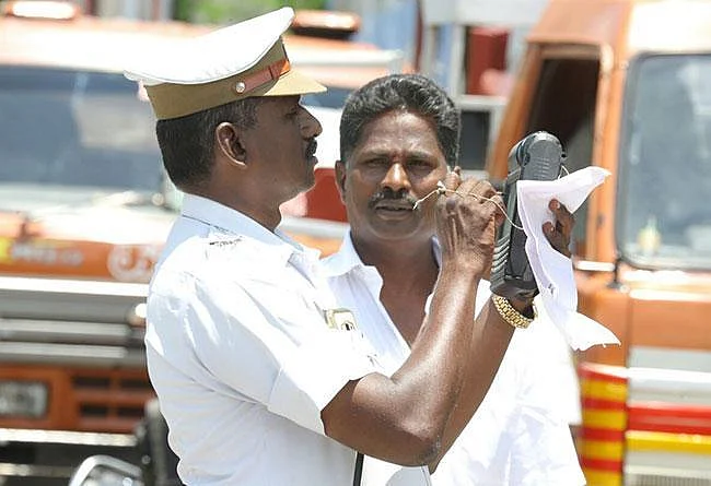 2,07,904 பேரின் ஓட்டுநர் உரிமம் தற்காலிக ரத்து... ஏன்!?