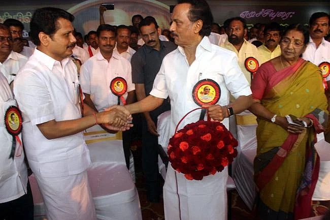 இடைத்தேர்தல் முன்னணி நிலவரம்: முன்னேறும் தி.மு.க! #LiveUpdates
