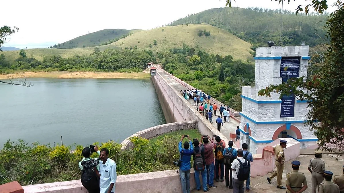 தொடங்குகிறது தென்மேற்குப் பருவமழை! - முல்லைப் பெரியாறு அணையில் மூவர் குழு ஆய்வு