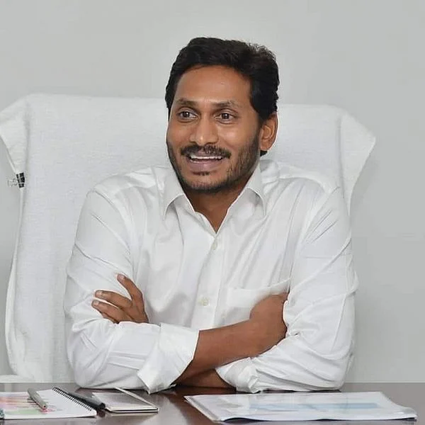 உள்துறை அமைச்சரான பட்டியலினப் பெண்! - கேபினெட்டில் மாஸ் காட்டும் ஜெகன்மோகன் ரெட்டி