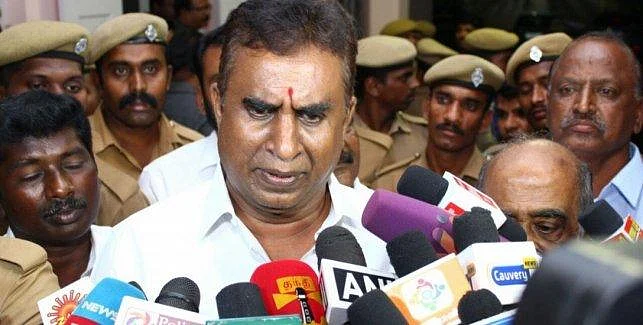 ``சென்னைக்குத் தண்ணீர் வழங்க ரூ. 233 கோடியில் திட்டம் இருக்கிறது!" - அமைச்சர் வேலுமணி