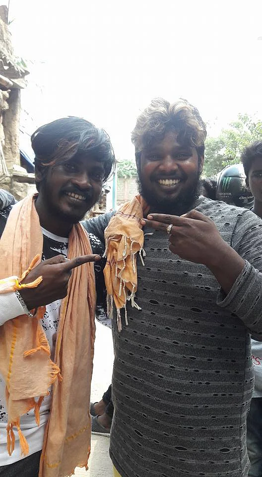நண்பருடன் கானா குணா