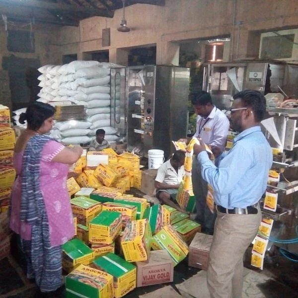`இந்த எண்ணெயைப் பயன்படுத்தியிருந்தால் உயிர் போயிருக்கும்!'- அரியலூர் ரெய்டில் அதிர்ச்சி