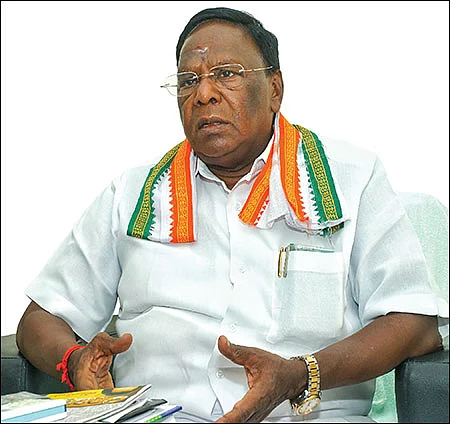 ராகுலை விட்டால் எங்களுக்கு வேறு வழியில்லை! - புதுச்சேரி முதல்வர் உருக்கம்