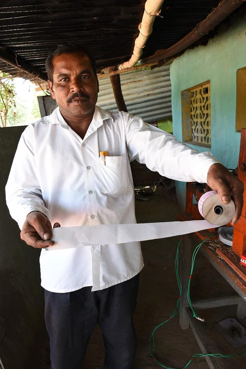 ரூ.10,000-ல் நடவு நடும் கருவி - தஞ்சை விவசாயியின் அசத்தல் கண்டுபிடிப்பு!