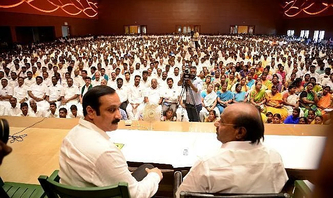 `நம்மை நாமே ஏமாற்றிக்கொண்டோம்!' - கொந்தளித்த ராமதாஸ்; `ஆதங்க' அன்புமணி