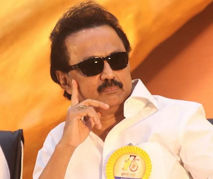 `10 எம்.எல்.ஏ-க்களால் ஆட்சிக்கு சிக்கல்!' - உளவுத்துறை ரிப்போர்ட்டால் `ஷாக்'கான ஈபிஎஸ்