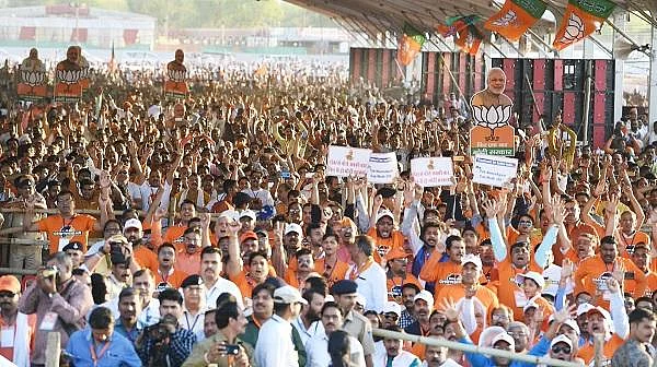 143 பொதுக்கூட்டங்கள்; 1.5 கோடி மக்கள் - மோடியின் 50 நாள் பிரசாரத்தை விவரிக்கும் அமித் ஷா