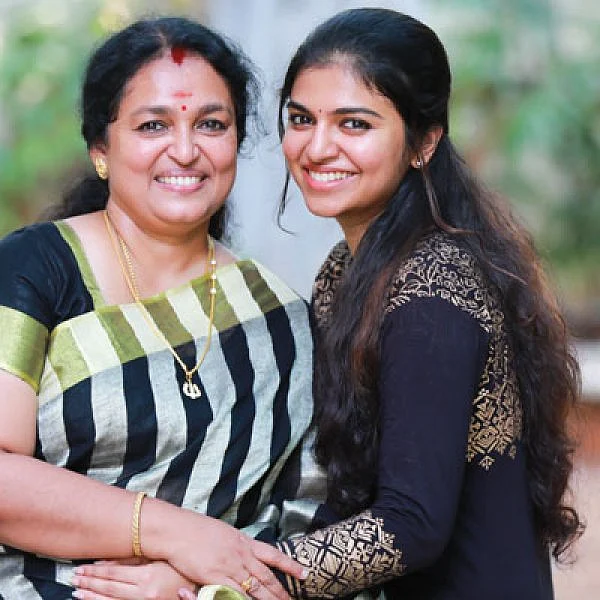அசத்தல் அம்மா - மகள்: மனசுக்கு நேர்மையா இருந்தால் போதும்!