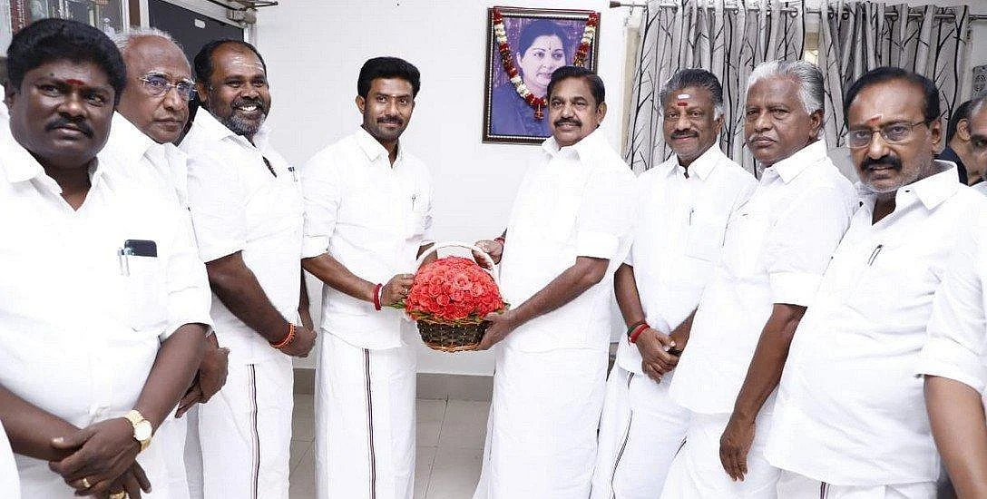 ஓ.பி.எஸ். மகனோடு பா.ம.க.வுக்கும் `செக்'!- எடப்பாடியின் மூன்று ராஜதந்திரங்கள்