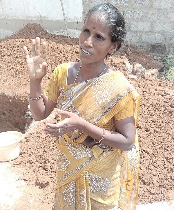 ‘இந்த உதவியை நாங்க மறக்க மாட்டோம்!’ - வறுமையில் தவித்த குடும்பத்தை நெகிழச்செய்த வேலூர் இளைஞர்