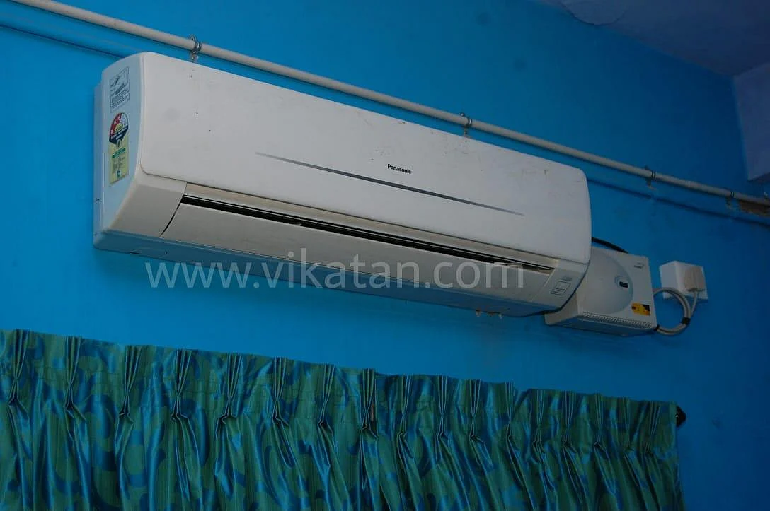 குளுகுளு வகுப்பறையில் படிக்கும் மாணவர்கள் - பெற்றோரால் வளர்ந்த அரசுப்பள்ளி!