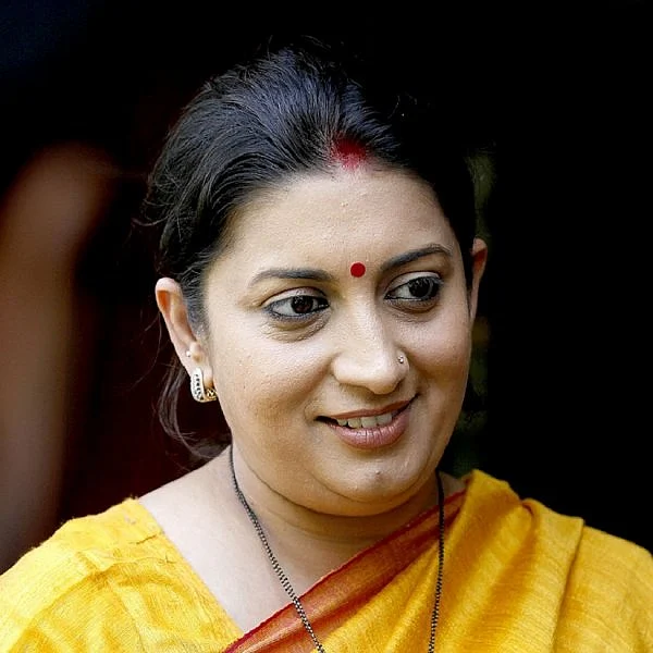 வறுமை, நேர்காணலில் தோல்வி, ஹோட்டல் பணிப்பெண்... ஸ்மிருதி இரானியின் தெரியாத பக்கங்கள்!