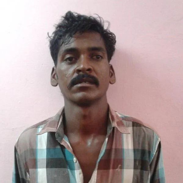 ‘என்னைய பார்த்து ஏன் முறைக்கிற’ - சீர்காழியில் பஸ் டிரைவர் ஓட ஓட விரட்டி படுகொலை